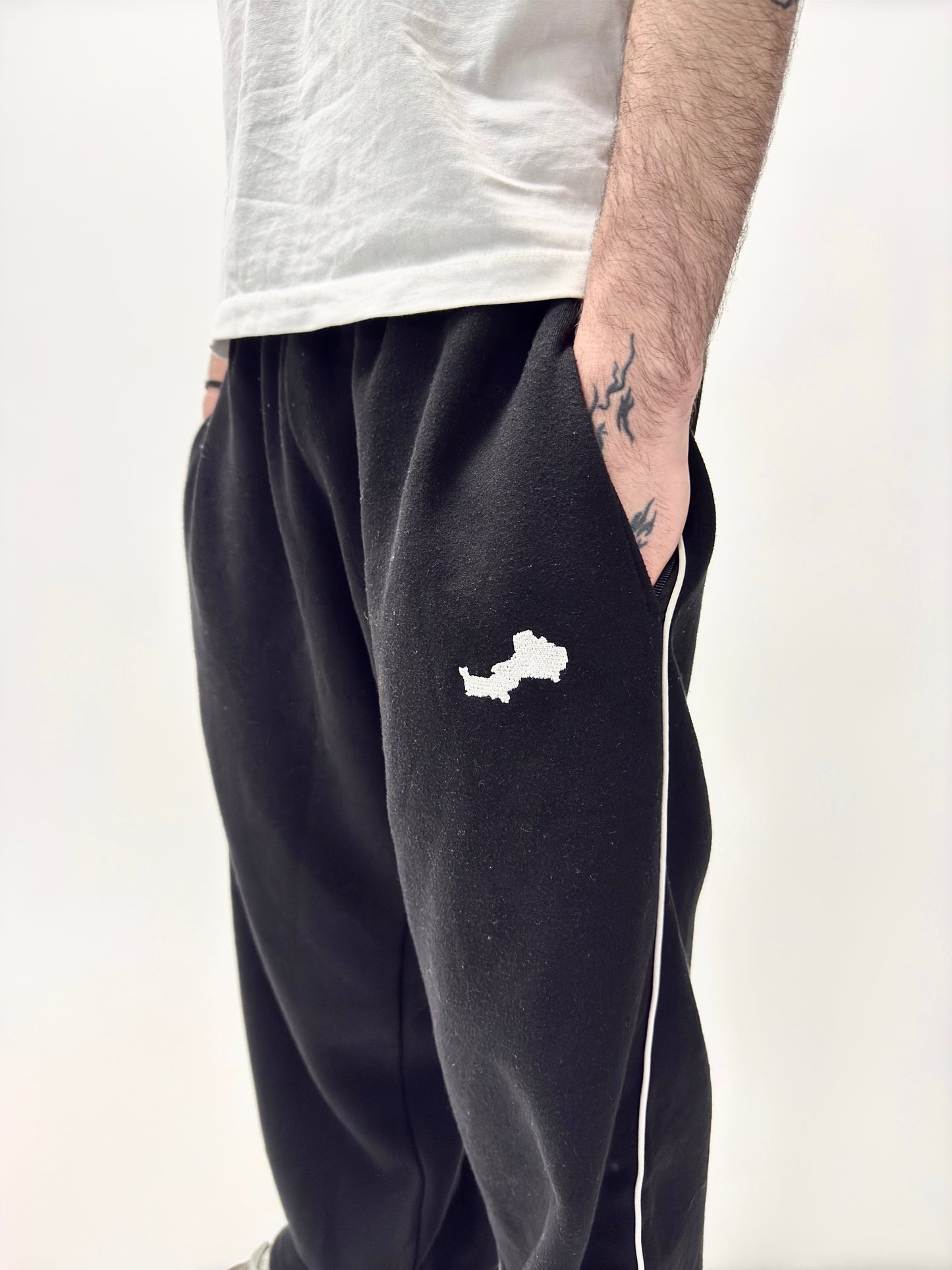 JOGGERS - BLACK