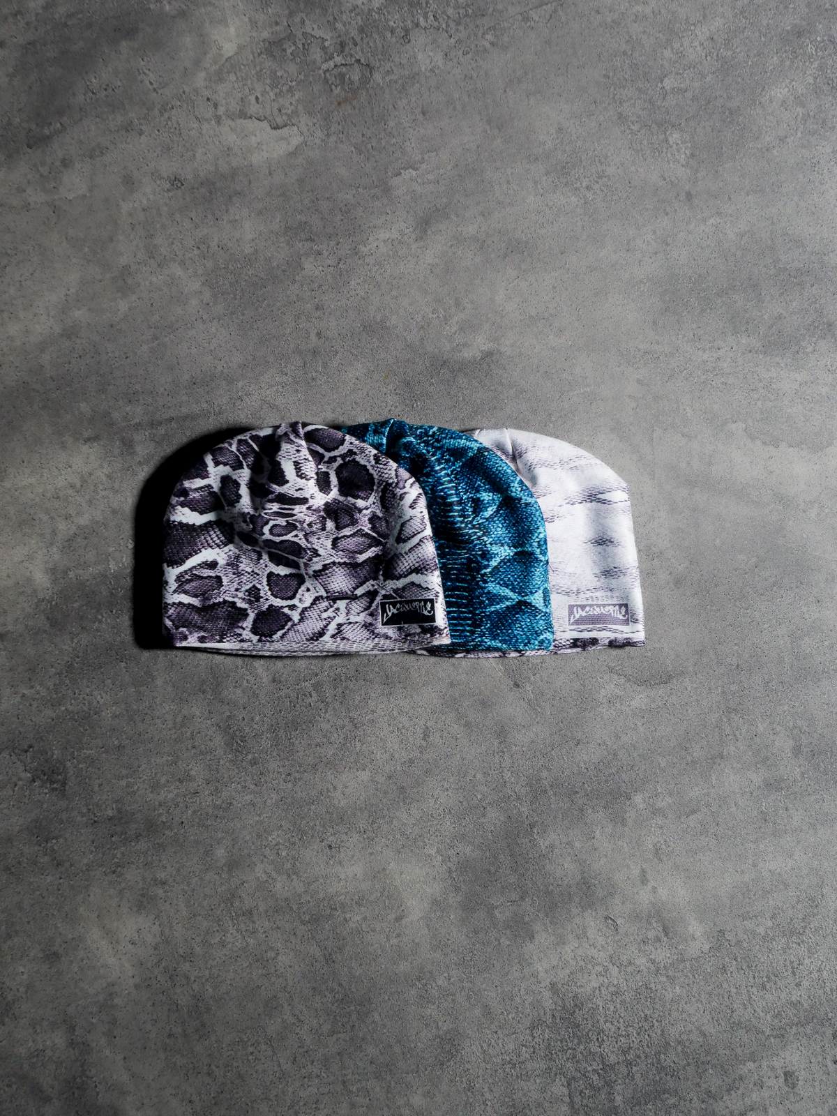 REVERSIBLE BEANIE - SNAKE