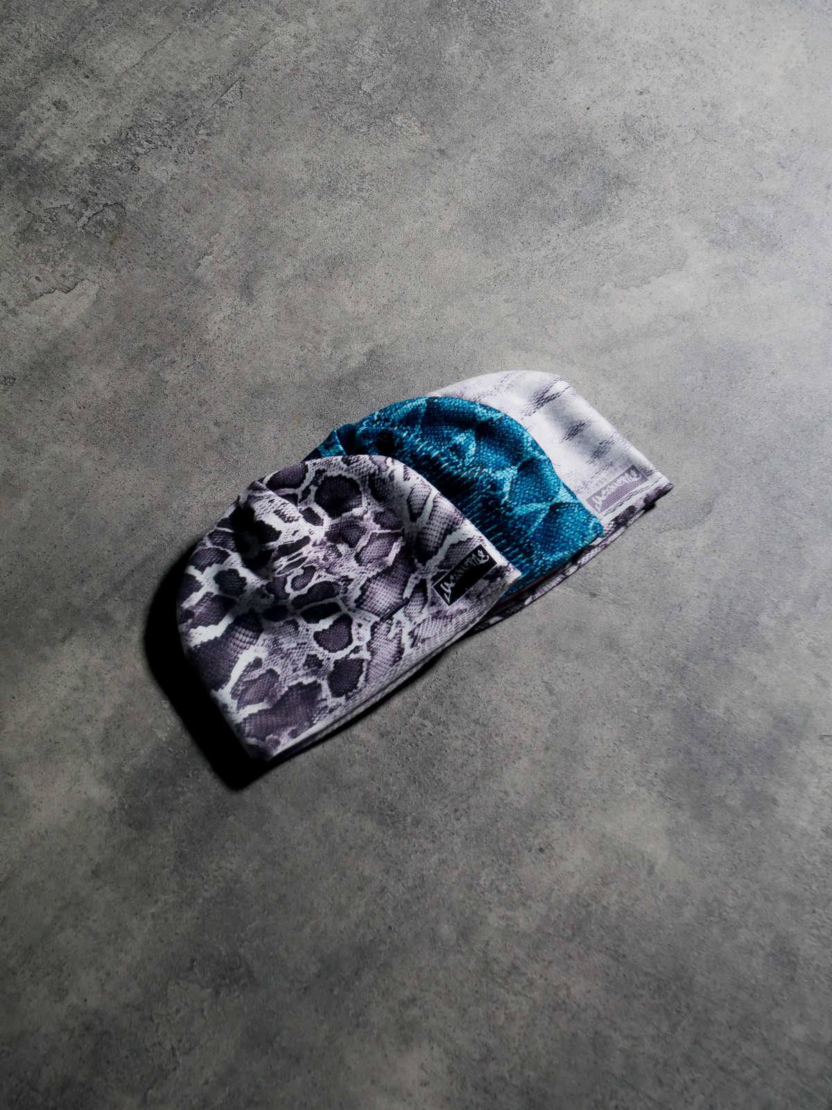 REVERSIBLE BEANIE - SNAKE